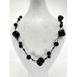 Siyah Kare Taşlı Kolye